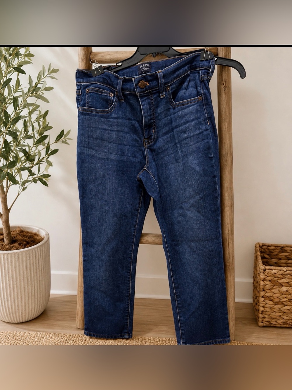 J.crew 8" midrise skinny size 27